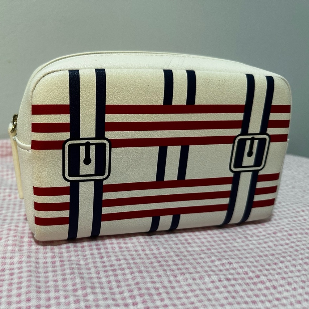 Makeup bag